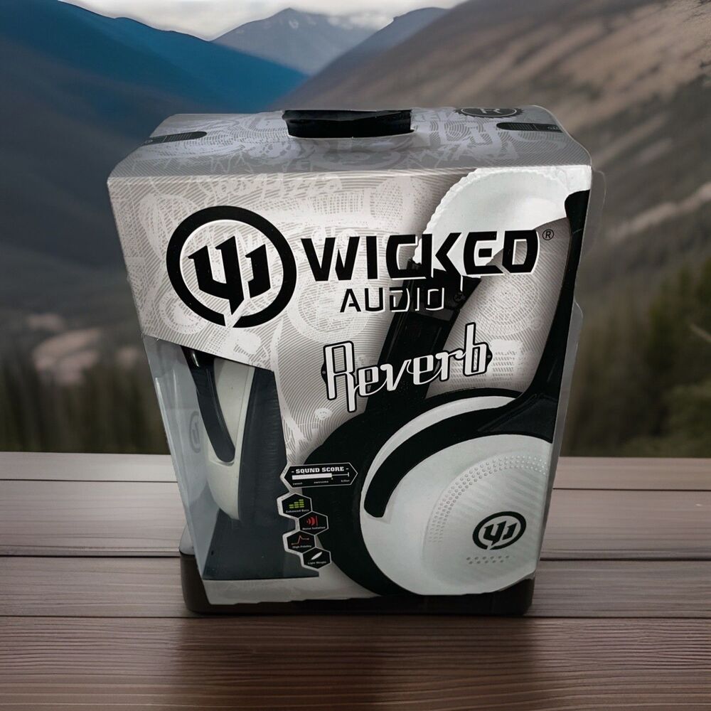 Wicked Audio Reverb Wired Over Ear HeadSet Gamer Lightweight Noise Isolation